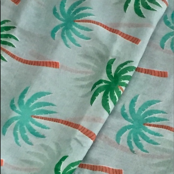 NWT. Scarf,  PALM TREES on light aqua - Picture 3 of 3